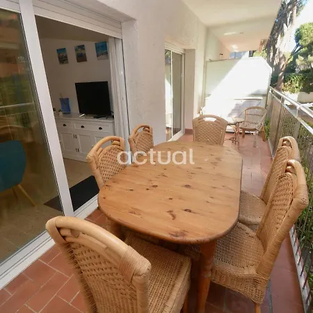 Rey Balduino Bajos 4 Apartament *